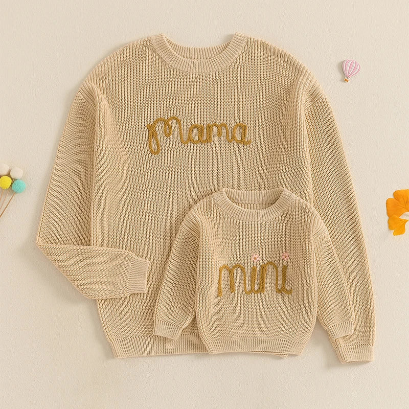 Pull tricoté assorti famille Mybooni — Mère et enfant broderie lettre