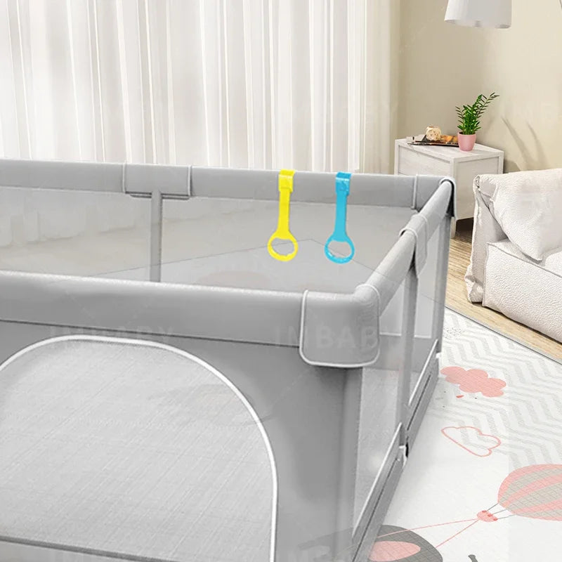 Parc bébé IMBABY gris Mybooni — Aire de jeu avec anneau de traction et balle
